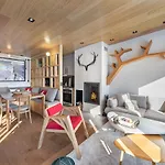 Triplex Elegant A 1850 Avec Cheminee Et Parking - Fr-1-564-90 Courchevel