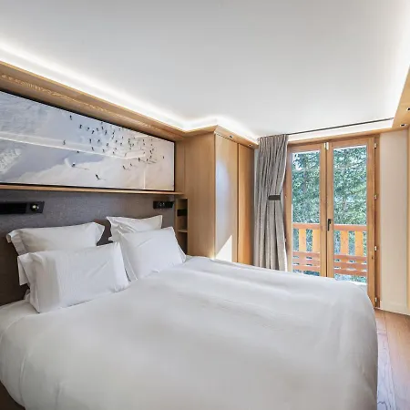 Apartment Triplex De Charme Avec Cheminee, Balcon Et Parking A Chenus, Proche Des Pistes - Fr-1-564-90