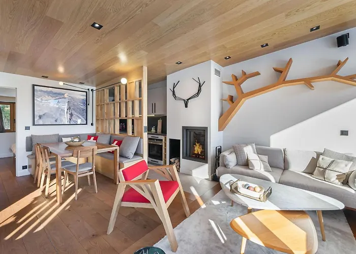 Triplex Elegant A 1850 Avec Cheminee Et Parking - Fr-1-564-90 Courchevel