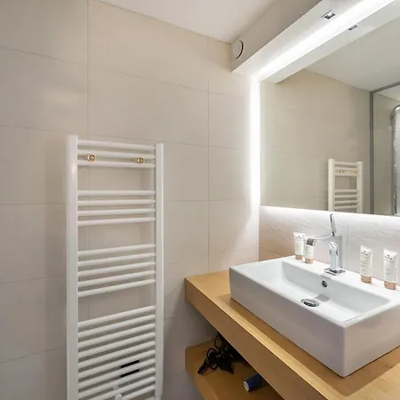 Апартаменти Triplex Elegant A 1850 Avec Cheminee Et Parking - Fr-1-564-90